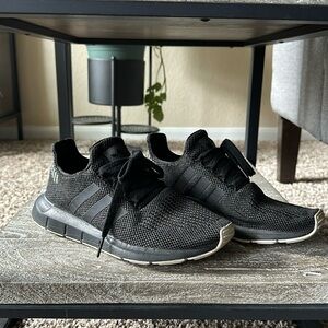 Adidas Swift Run Womens shoes. Size 7. Black on black.